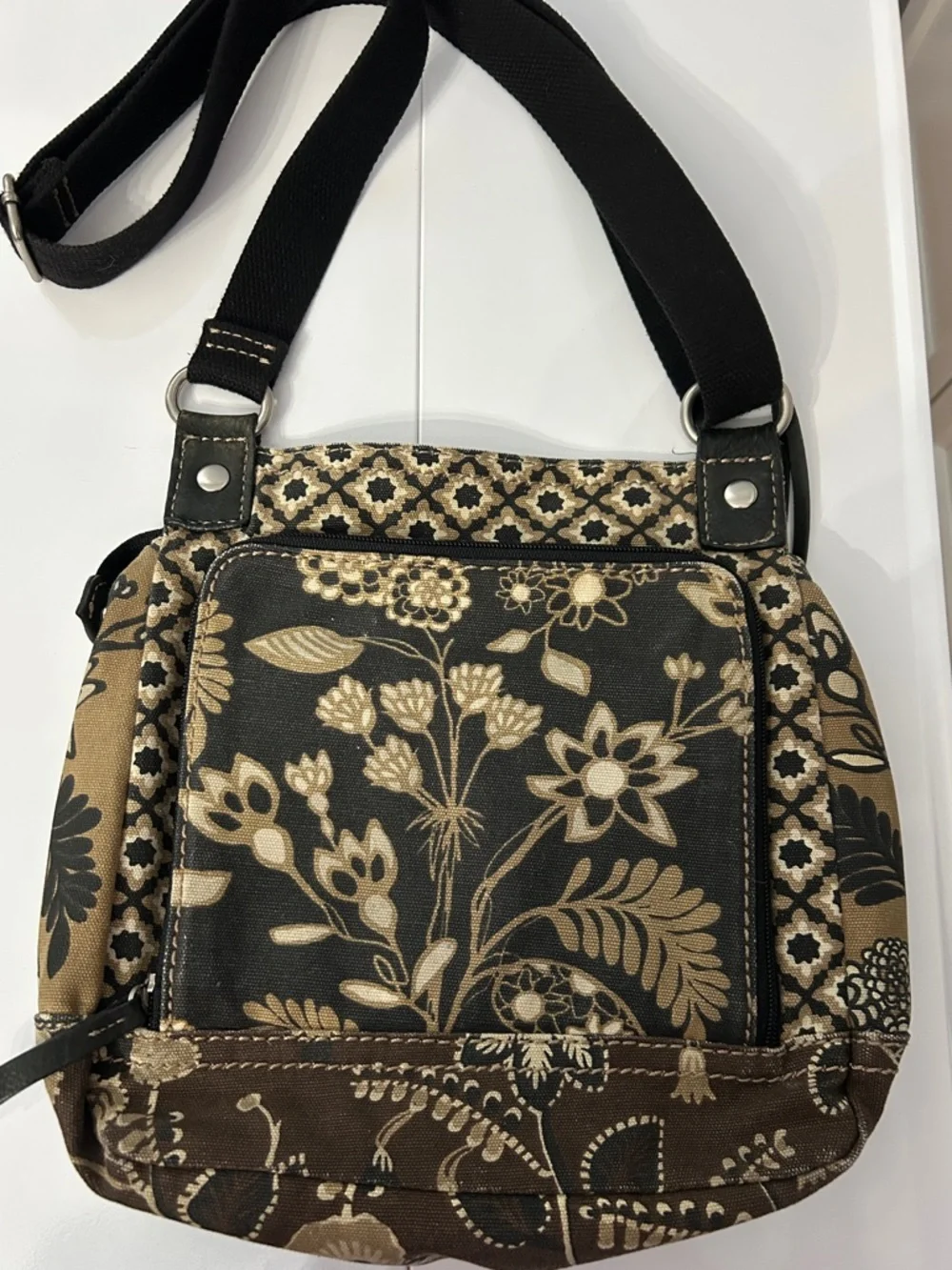 Fossil Women’s Canvas Crossbody Bag Brown Black Floral Key Charm Adjust Strap - Picture 5 of 14